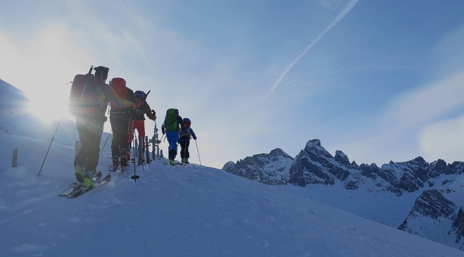 Auf anspruchsvollen Wegen mit Ski durch die Allg?uer Alpen